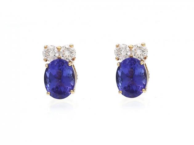 Tanzanite and diamond stud earrings in 18kt gold
