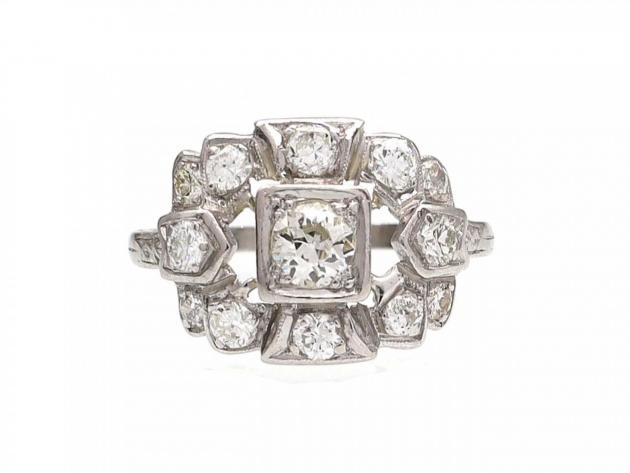 Art Deco openwork diamond cluster ring in platinum