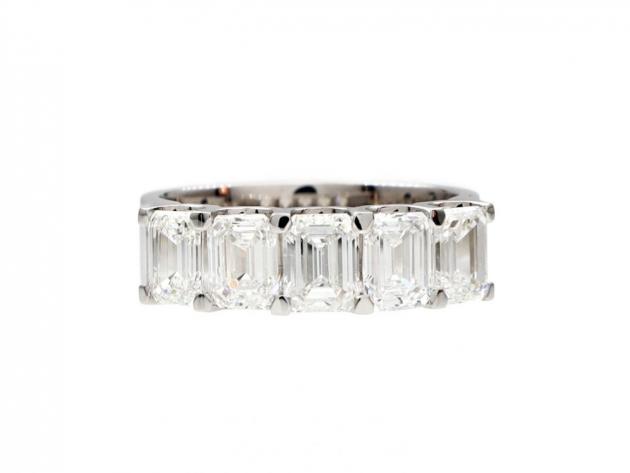 Five stone emerald cut diamond ring in 18kt white gold