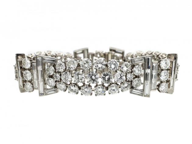 Trabert & Hoeffer Mauboussin 1930s diamond set bracelet