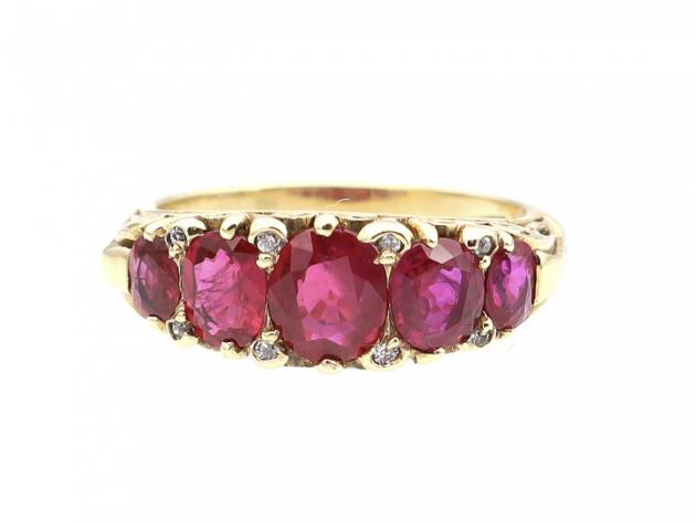 Victorian ruby five stone ring in 18kt yellow gold