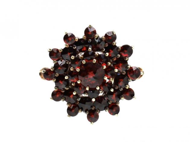 Vintage 14kt yellow gold garnet floral cluster ring