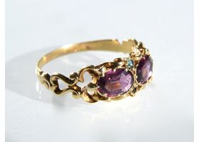 Early Victorian almandine garnet and emerald ring
