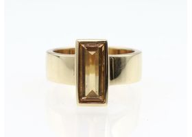 Modernist rectangular step cut citrine dress ring in gold