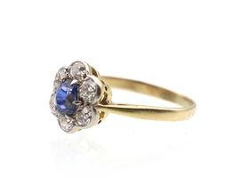 Vintage yellow gold sapphire and diamond cluster ring