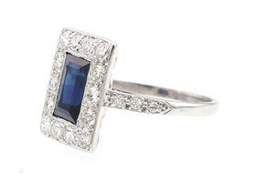 Art Deco sapphire and diamond rectangular cluster ring in platinum