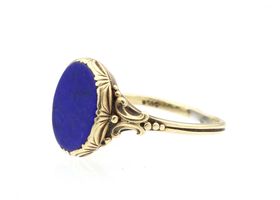 Victorian oval lapis lazuli signet ring in 14kt yellow gold