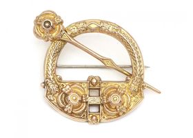 Vintage Tara brooch in 9kt yellow gold