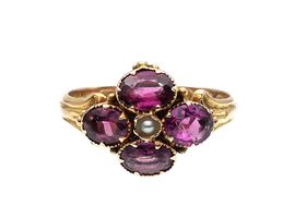 Antique quatrefoil garnet cluster ring in yellow gold