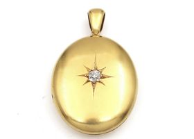 Victorian 15kt yellow gold oval locket