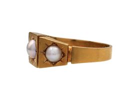 1877 natural pearl three stone ring in 18kt yellow gold
