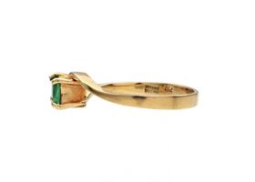 Vintage 18kt yellow gold and emerald twist ring
